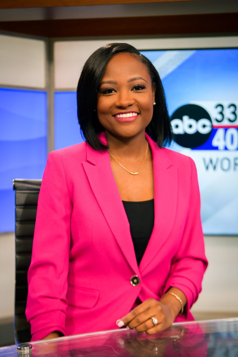 BhamTimes's tweet image. Muriel Bailey knew she wanted to be a #broadcast #journalist before she fully understood the career. Now she can be seen on #WBMA ABC 33/40 anchoring the evening newscasts on weekdays. Bailey came to #Birmingham in 2019 to begin her tenure at @abc3340.

birminghamtimes.com/2026/03/muriel…