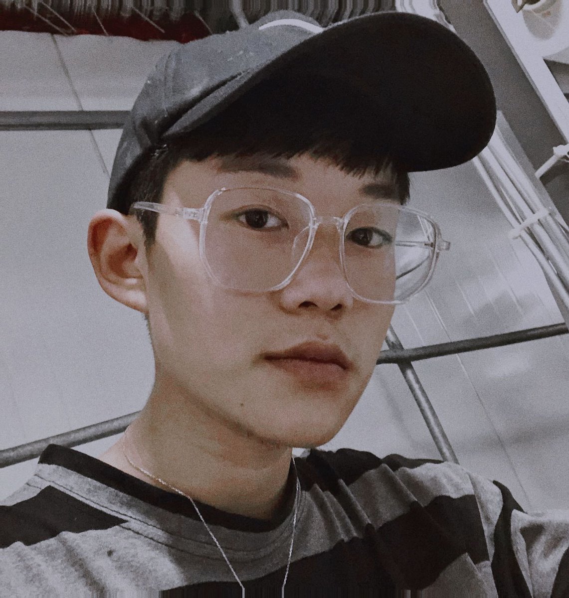 男科医生，专业阉割，出售各种jj，以及治疗各种男科疾病， tweet media