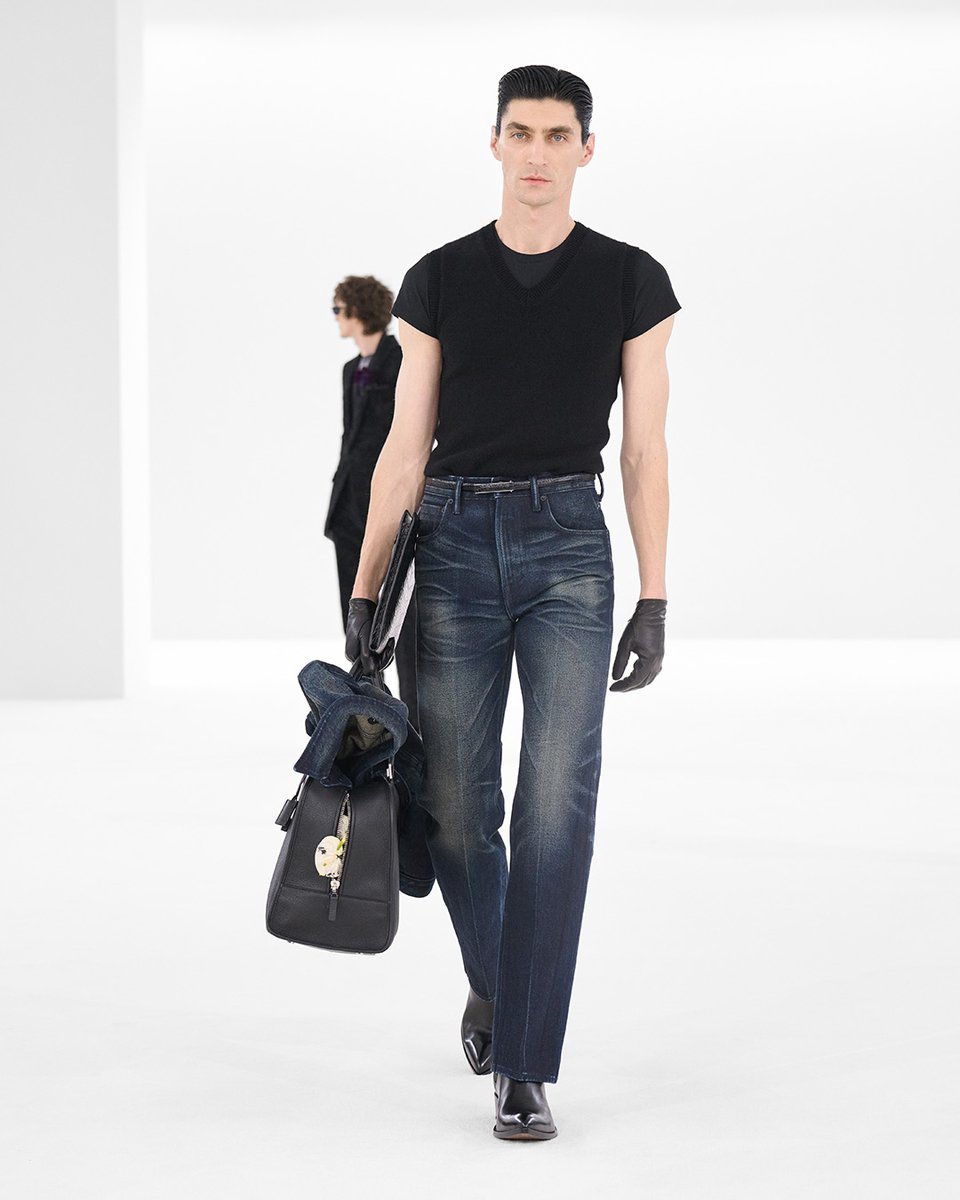 TOM FORD tweet media