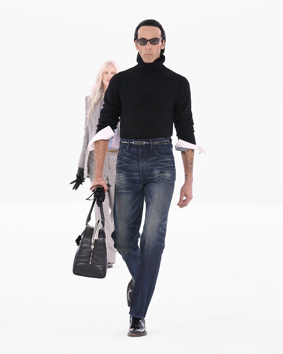 TOM FORD tweet media