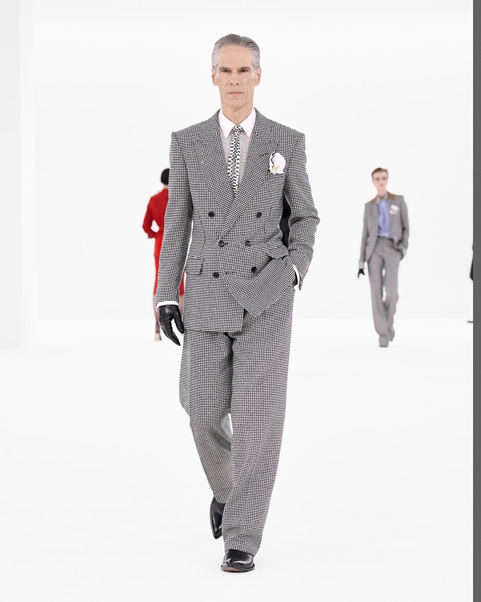 TOM FORD tweet media