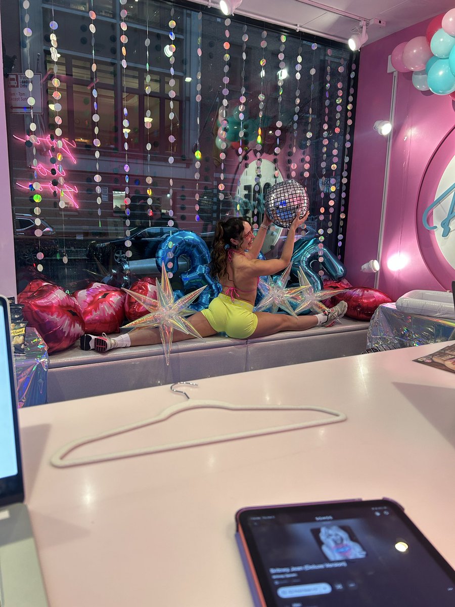 jaurel25's tweet photo. TMZ: Bianca Is Here https://t.co/umR0IcJUEv