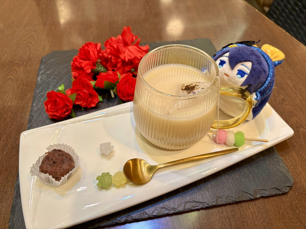 T_Mikachi's tweet photo. 帰りに、procafeさんに、寄りました
来るの、久しぶり✨
マサラチャイティー、です🫖
#花丸遊印録
#procafe https://t.co/CyZawX7Wge