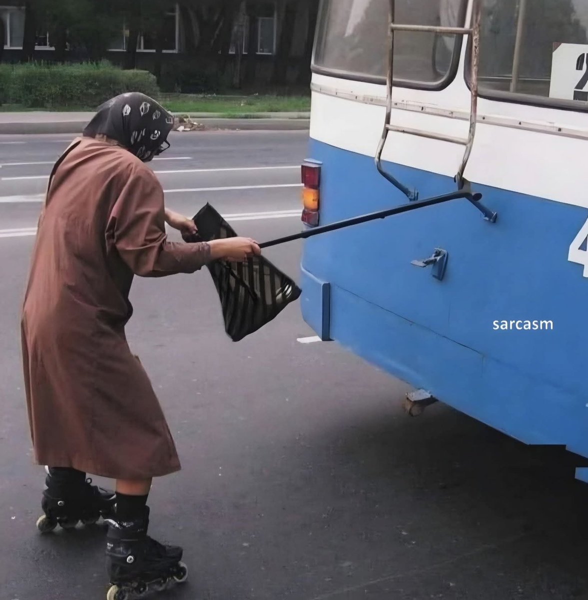 العمر مجرد رقم 🤣