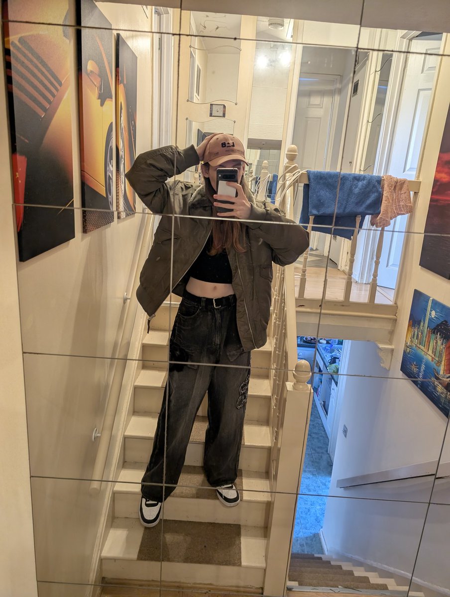 ALACKS_'s tweet photo. The fit for today 🙂‍↕️ https://t.co/uUU2yXSgJC