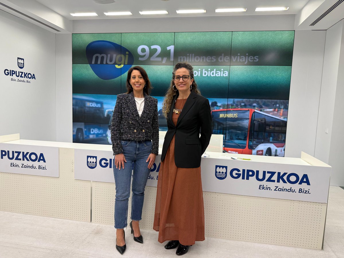 MasDUnoGipuzkoa's tweet image. Con Eduardo Yañez
Más de uno Gipuzkoa 05/03/2026 labur.eus/cf6tcjyb 
@MugiSistema de 2025
@jon_insausti @IonUrres @RealSociedad
@snsebastianshop @FomentoSS #identityparfums
#OnEgin 
@asuncionklinika #Aspargi 
#EmakumeEKINN