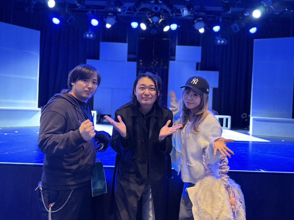 takaaki_iwao's tweet photo. ごっこ倶楽部主催舞台
『バズよりハグを』#バズハグ
福永ありさと観に行って来た
#BOXSING からの
10年ぶりの多田智💪
TikTok縦型ドラマ界のパイオニア「#ごっこ倶楽部」の総監督🎬
すげー肩書きだな!笑
いい意味で全然変わらなかったけど😁
渡辺大貴には会えなかったけど
2人とも本当に最強だ✨ https://t.co/FN2sG9LDPp