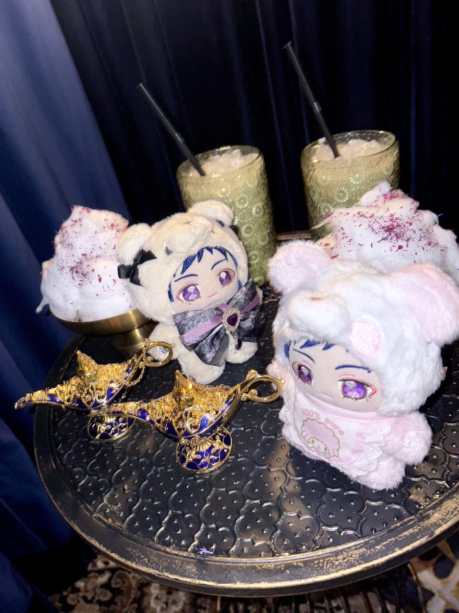 zumiko_mdy's tweet photo. ずっと気になってたカフェ行ってきた(^^)🎶各々のランプを持つゅぬい、可愛い https://t.co/rpjvj8QrRb