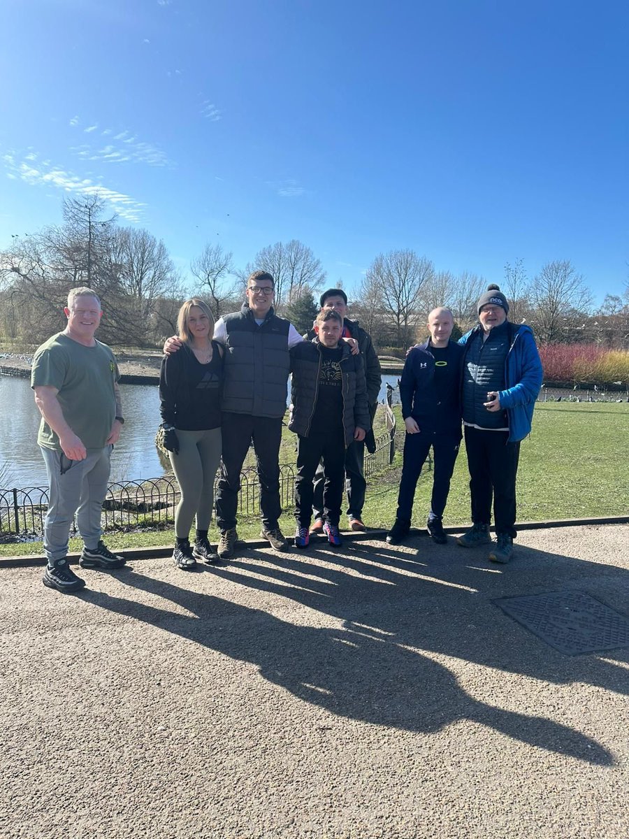 RRR_LUF's tweet image. Sunny Steps 🌼🚶‍♀️  

Project Free have been out in the sunshine for a wellbeing walk in Oldham, with plenty of laughs, chats, and friendships forming along the way.

#Connection #Wellbeing #RedRoseRecovery