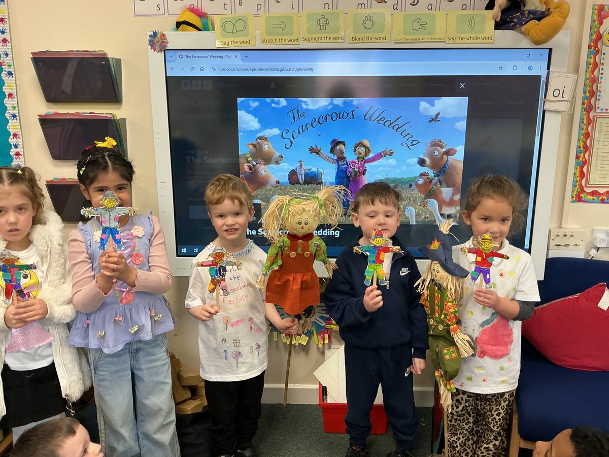 StSavReception tweet media