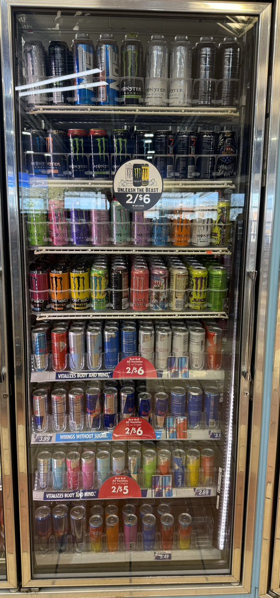 BowTiedYukon tweet media