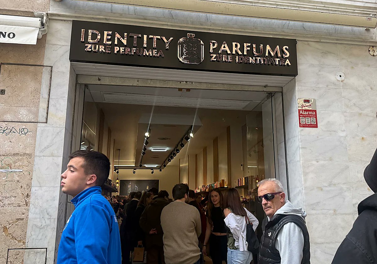 MasDUnoGipuzkoa's tweet image. Con Eduardo Yañez
Más de uno Gipuzkoa 05/03/2026 labur.eus/cf6tcjyb 
@MugiSistema de 2025
@jon_insausti @IonUrres @RealSociedad
@snsebastianshop @FomentoSS #identityparfums
#OnEgin 
@asuncionklinika #Aspargi 
#EmakumeEKINN