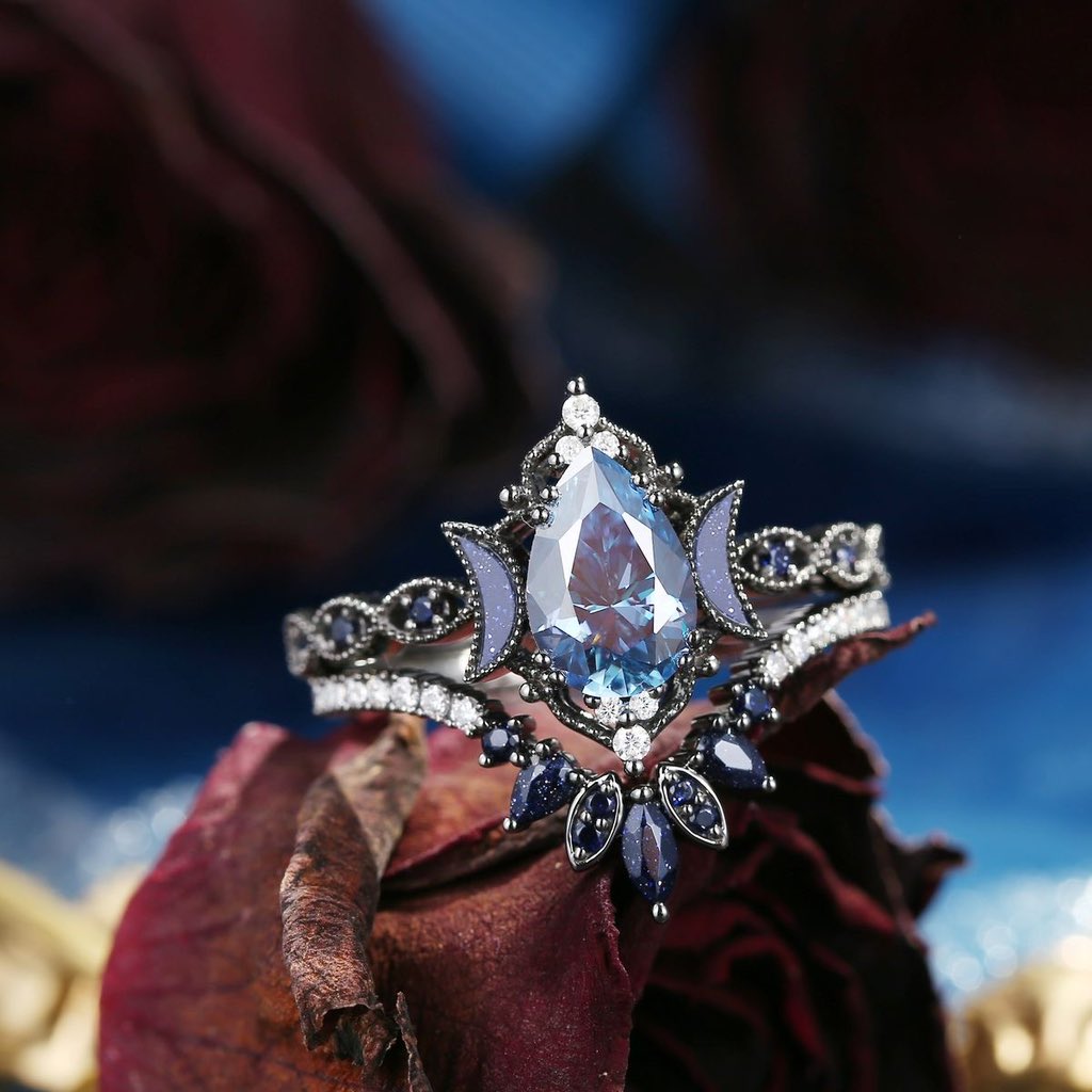 l4venderbloom's tweet photo. 1 or 2? 💍 https://t.co/FkfuF5Mqjj