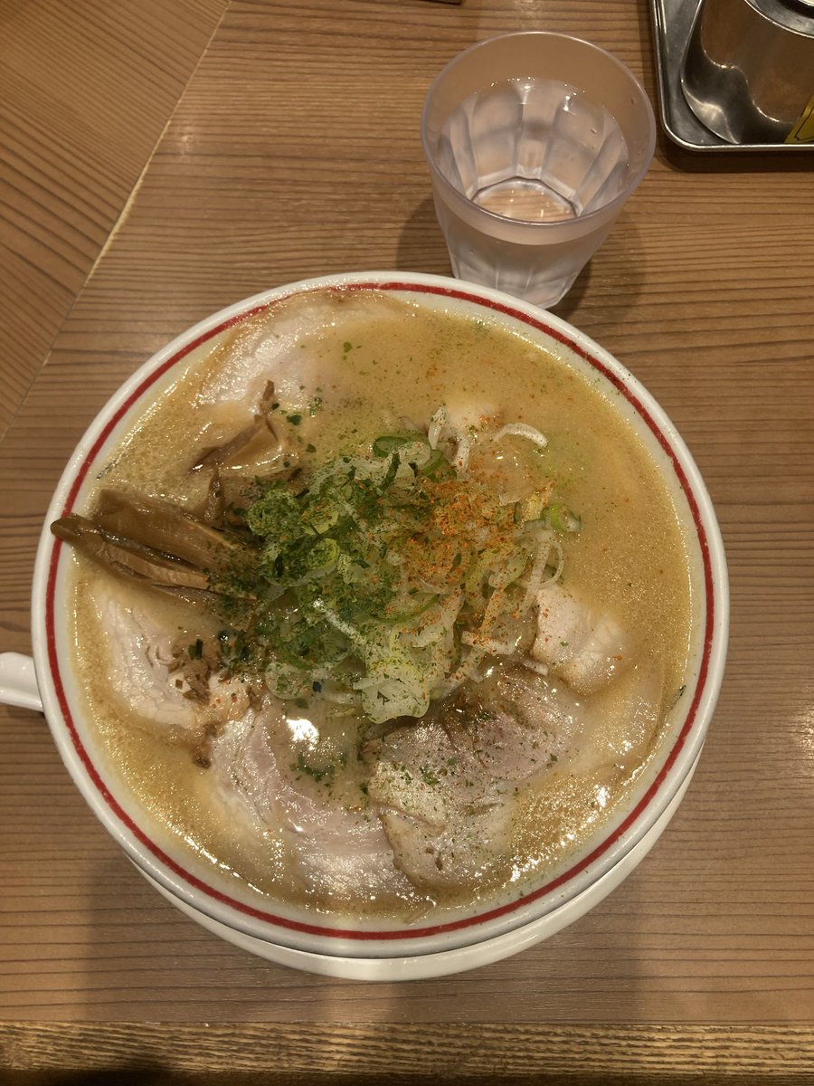 オズオズオズ tweet media