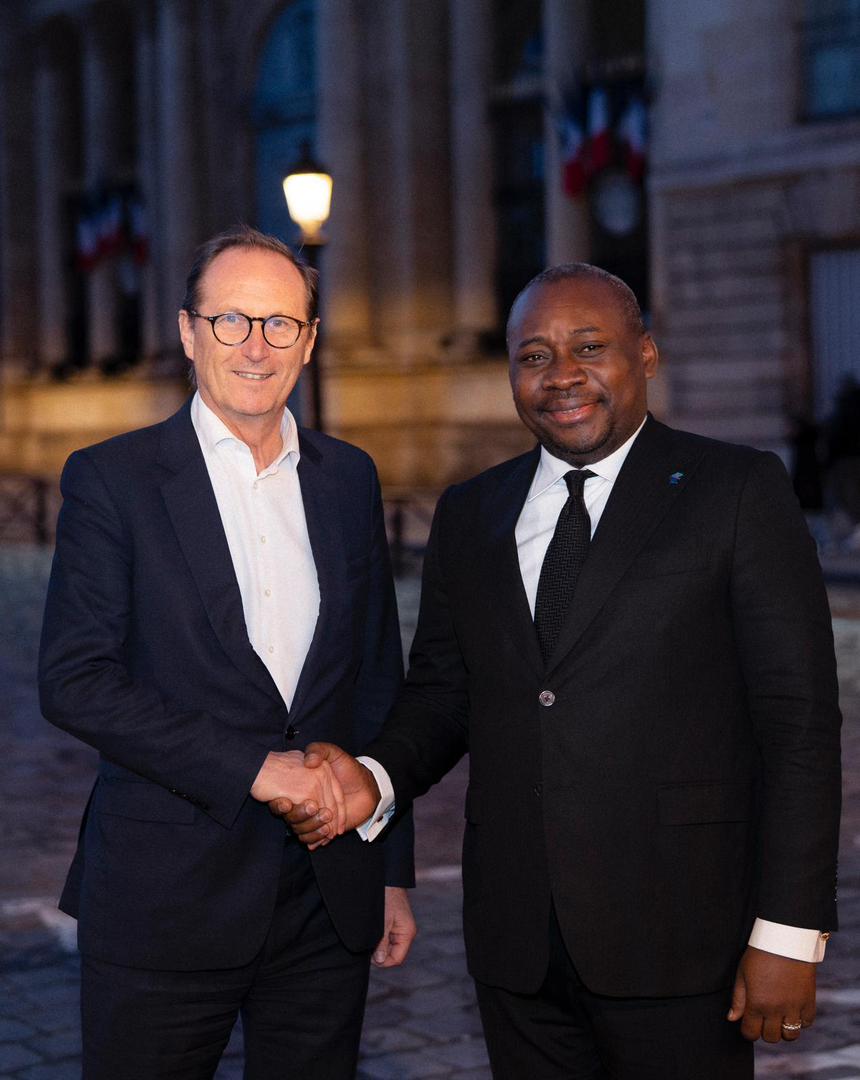 #PARIS : Me Guy Loando Mboyo <a href="/Guy_Loando/">Guy Loando Mboyo</a> renforce des partenariats pour l’Académie Parlementaire de la #RDC 

sakola.info/paris-guy-loan…