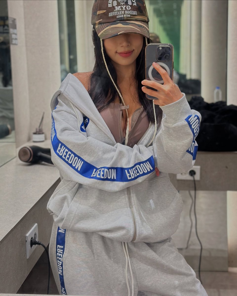 _matemate__'s tweet photo. #셀카 #오오티디 #추천 https://t.co/TdC35Rr146