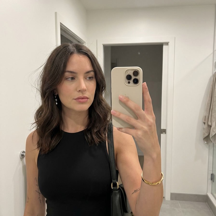 Ophelia Khaki tweet media