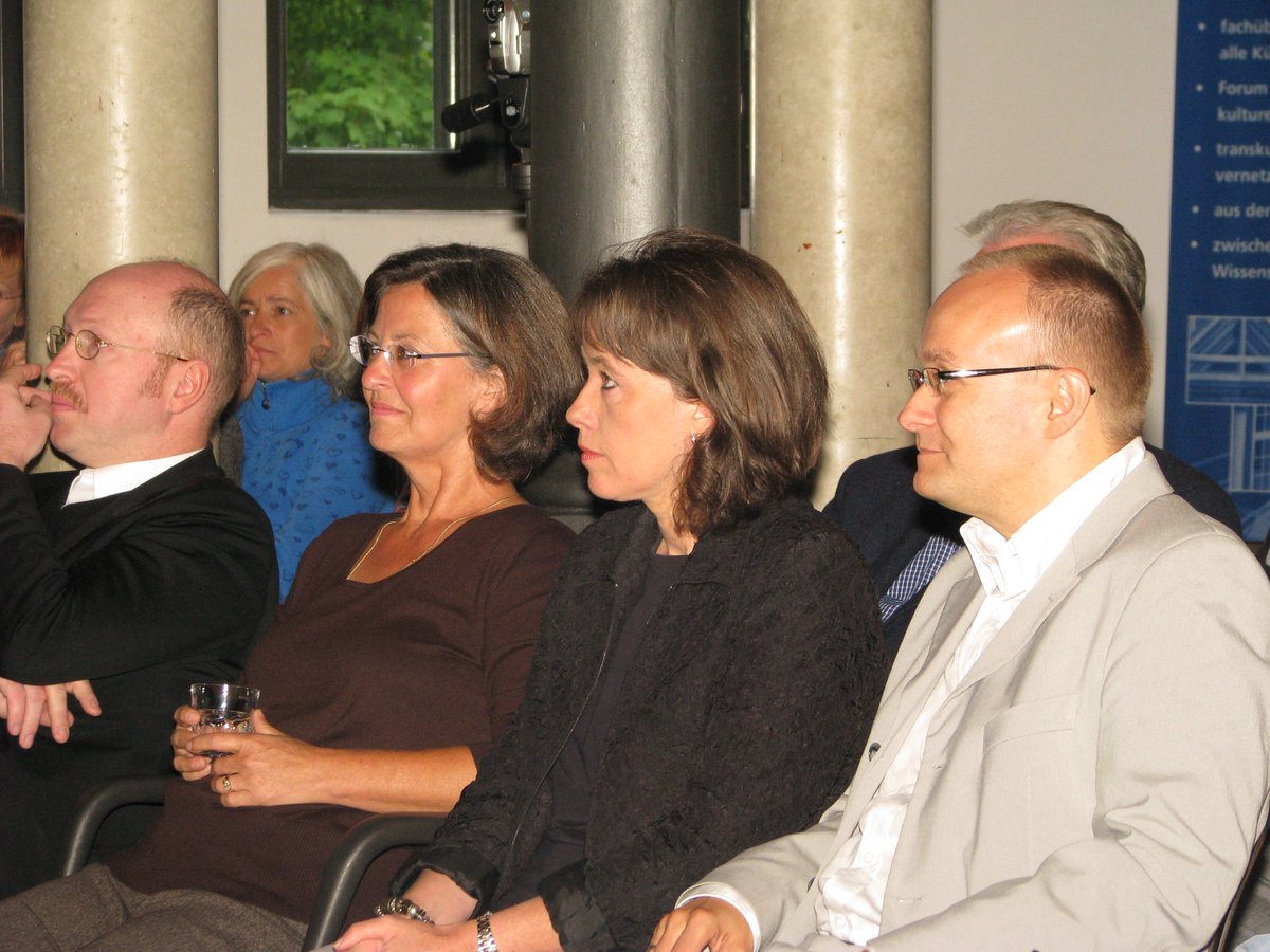 Wolfenbüttel im Jahre des Herrn 2009
Ein bisschen ähnlich sind wir uns noch.