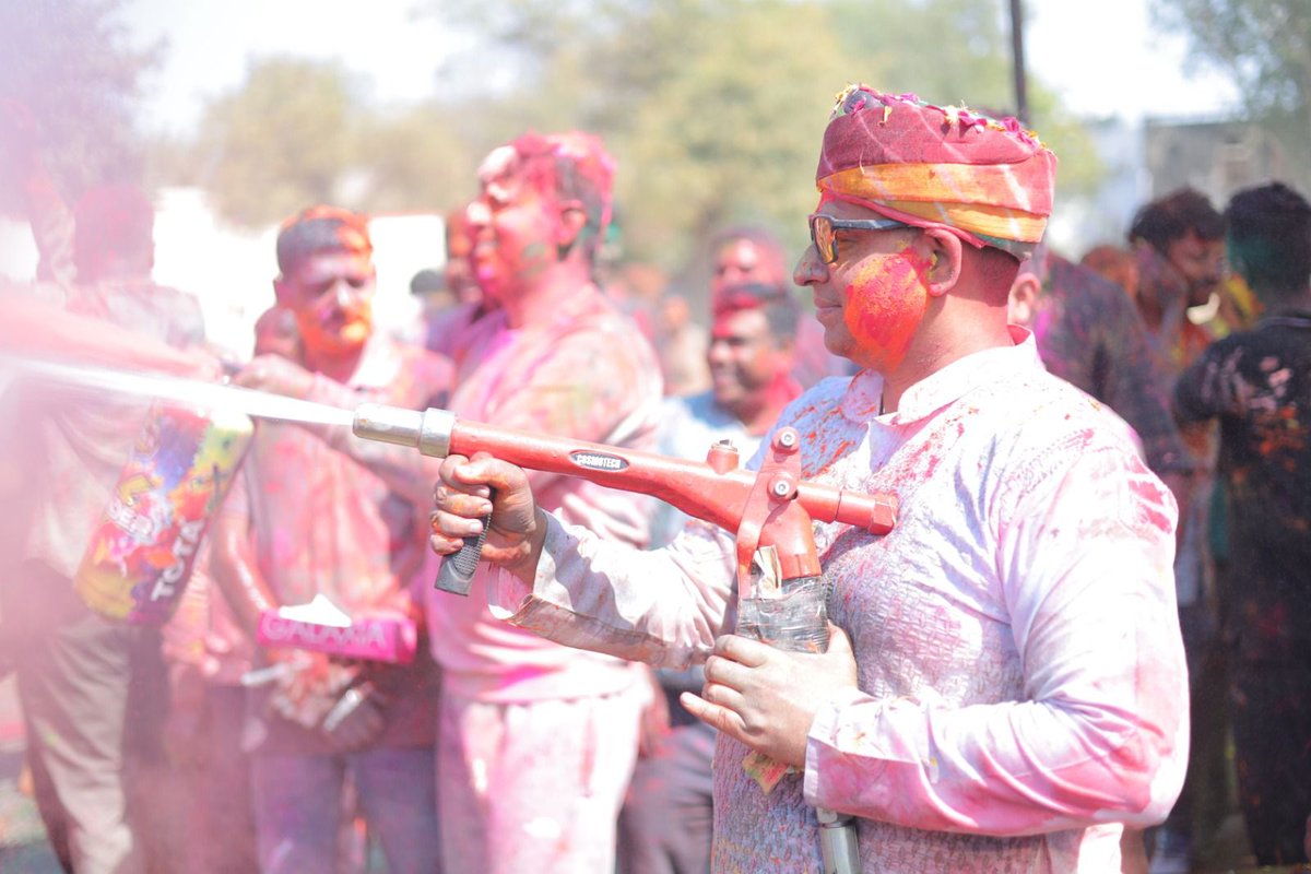 POLICE COMMISSIONERATE AGRA tweet media