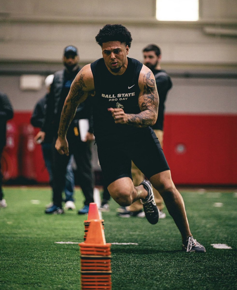 Ko6ys__'s tweet photo. FIRST EVER JOB INTERVIEW ✅
#NFLProDay https://t.co/wZ04VMtRuE