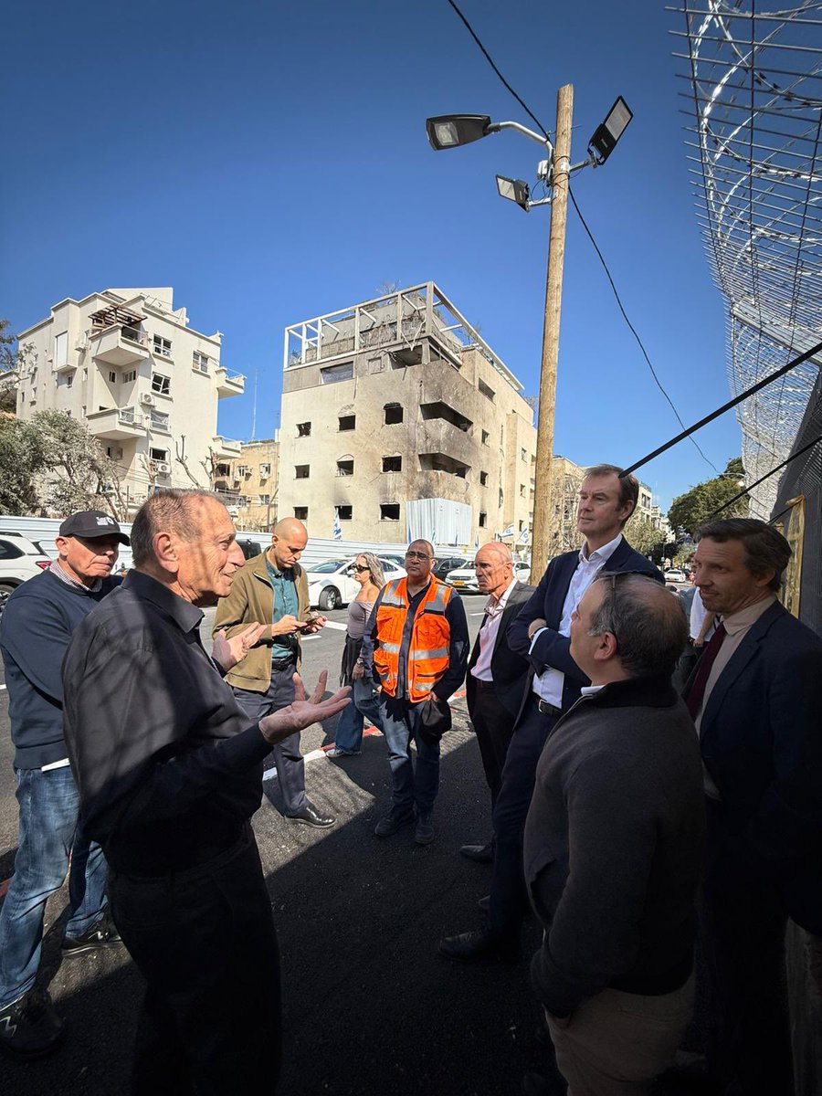 MayorOfTelAviv's tweet photo. Thank you to H.E. EU Ambassador @MichaelMannEU for visiting today and standing with the people of Tel Aviv and Israel during a difficult moment for our city and our country.
Your presence sends a strong message of support for our resilience and for the safety of all residents.
The moments we shared underground, as the sirens sounded above us, will stay with us as a testament to the strength of our bond and solidarity.
@EUinIsrael @IsraelMFA