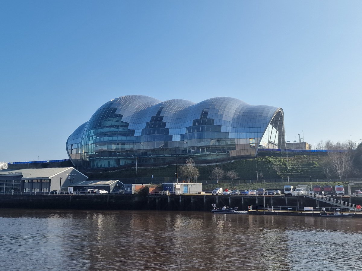 jamesy_c1's tweet photo. Newcastle Quayside is beautiful when the sun โ๏ธ get out
#Newcastle #Quayside #Sunsout https://t.co/FmbcionZPV