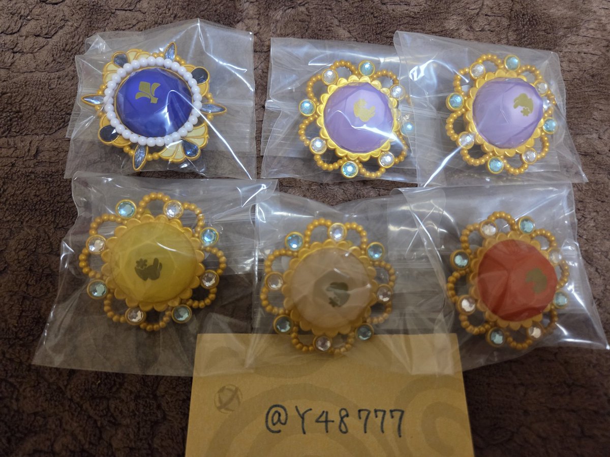 Y48777's tweet photo. 【交換】あんスタ スタライ 10thリンライ
(譲)凛月、友也、なずな、光、創
(求)レオ＞茨、晃牙、千秋 各1
凛月はレオ含む複数交換を希望
郵送(最短3/9)、4/25,26インテ手渡し
検索からもお気軽にお声がけください。段違いで難しいかと思いますが、よろしくお願いします。 https://t.co/1fYLIrSsSc