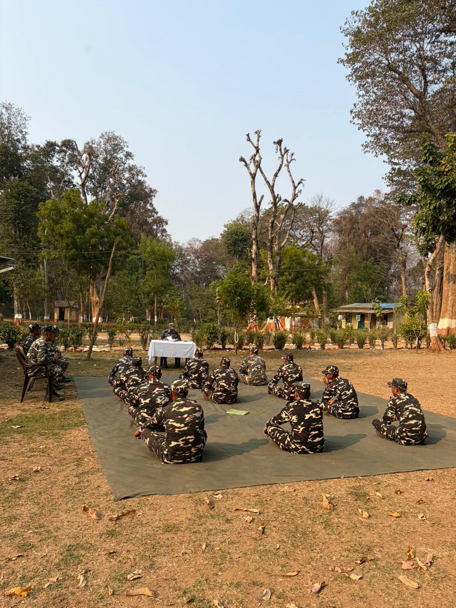 9BnSSB_INDIA's tweet photo. सीमा चौकी में पदस्थापित कार्मिकों को कार्यों के प्रभावी एवं सुरक्षित निष्पादन के लिए मानक प्रचालन प्रक्रिया (SOP) से संबंधित प्रशिक्षण प्रदान किया गया।
#SSB_INDIA
#SSBFTRLUCKNOW
#SSBSHQGKP
#Training
#StandardOperatingProcedure
#CapacityBuilding
#BorderSecurity
#SeemaSuraksha https://t.co/36gaMscE1d