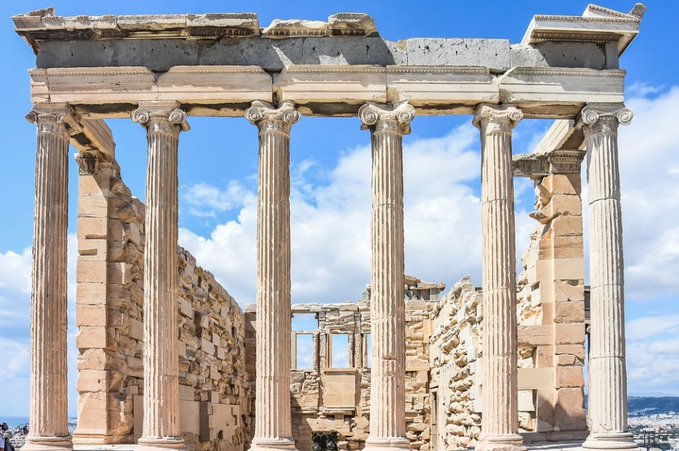 KolydasT's tweet image. 🇬🇷🏛🏺🧿MARCH IN GREECE  
✅The average high in #Athens is 16.0ºC, which cools to 6.9ºC at night.
✅The sea temp 15ºC, and average humidity 68.4%.
✅There’s 41.8mm of rain over 10 days.
✅You can expect 6 hours of sunshine each day from the 12 hours of daylight