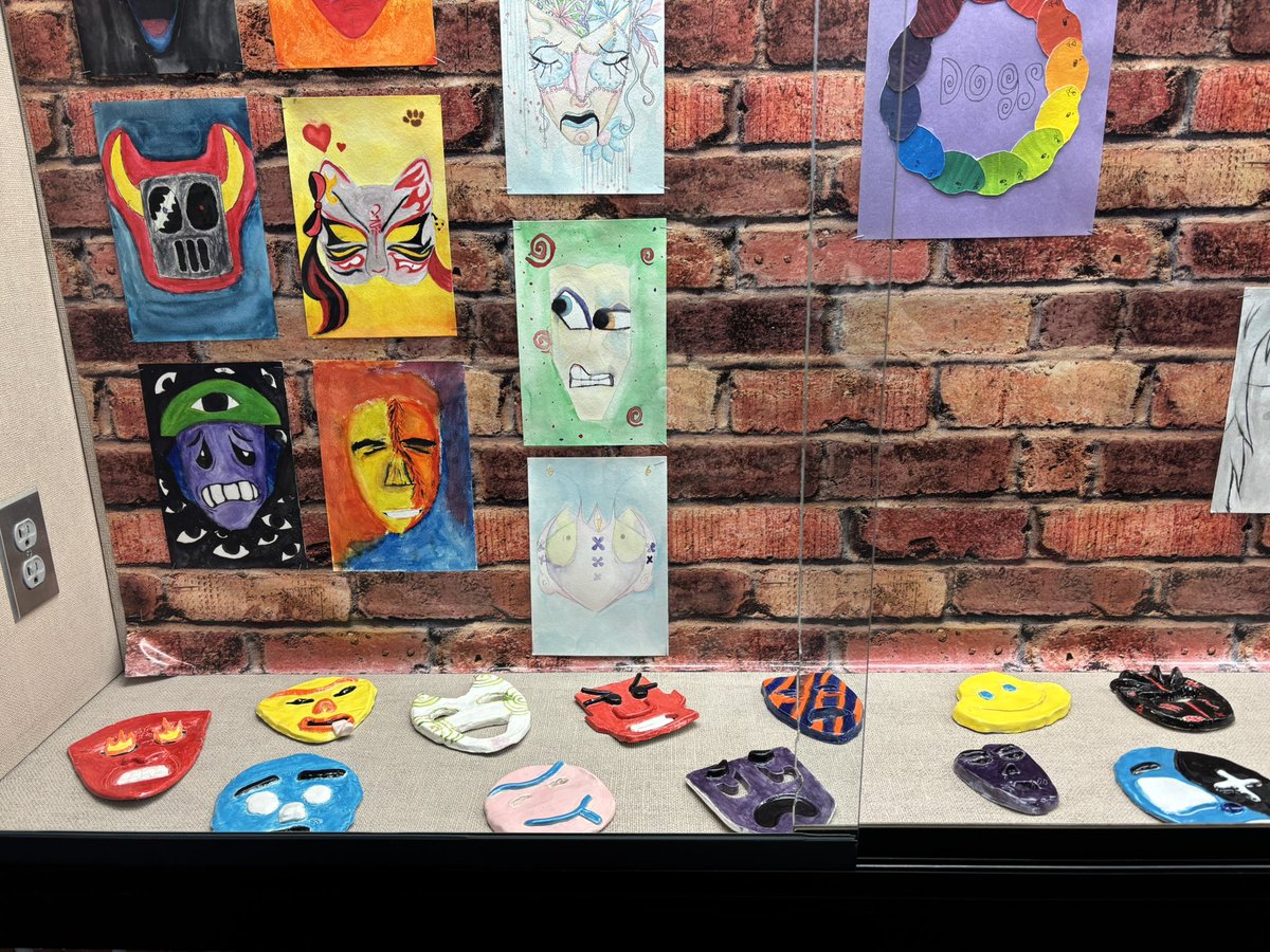 ArtistMSample's tweet photo. Sharing our wonderful student art exhibit again in celebration of #bigartday26 now including photos of our students (AMAZING) clay masks! 🥰 @katyisd @KatyISDFineArts @mdjhpanthers https://t.co/BIsVL7nvAT