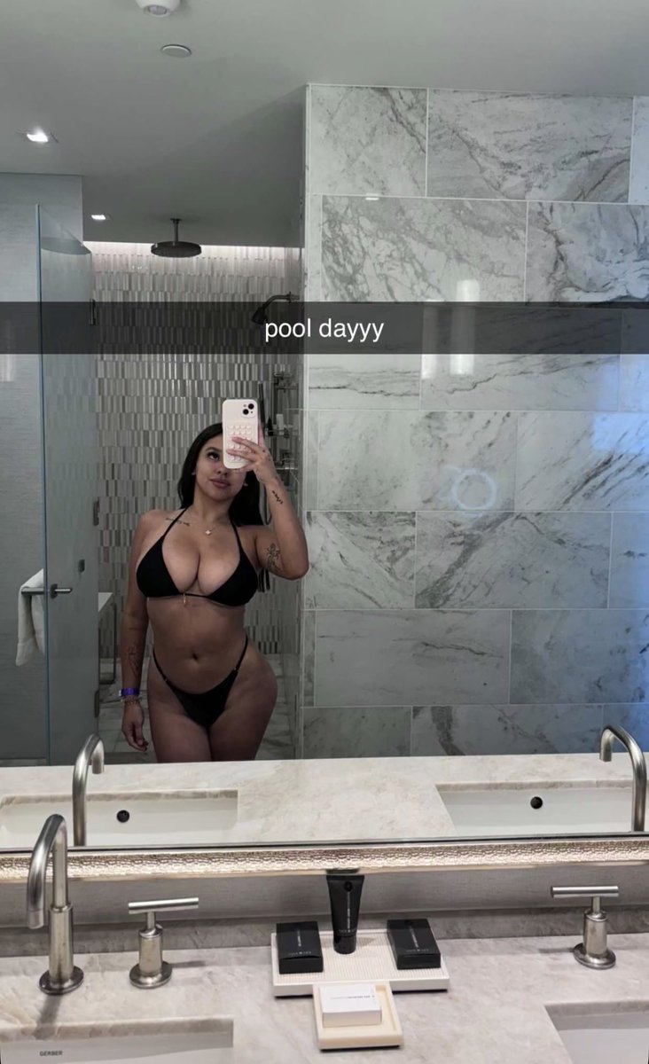 Michwils3's tweet photo. Say Hi, let’s get to know each other 😍😋 https://t.co/kxZ0SBZyKi