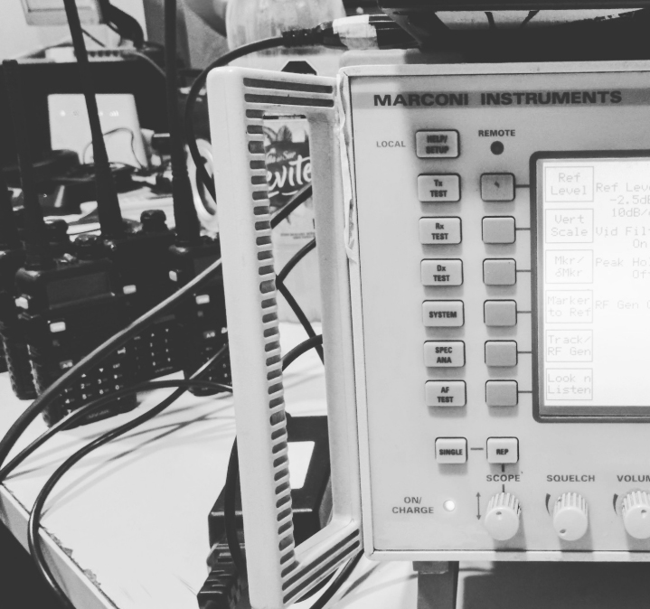 SJCOMradio's tweet photo. Un cliente compró radios económicas y nos llamó por problemas de enlace. En el test de potencia, sensibilidad, selectividad y nivel de mod, no lograron superarlas. SJCOM recomienda equipos Motorola u otras marcas reconocidas que cuentan con certificación técnica y homologación. https://t.co/GirRHdoLuy