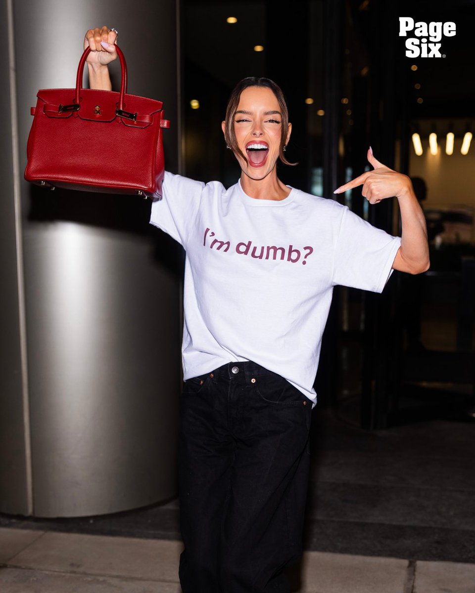 Rob Rausch following through and actually getting his "Traitors" castmate Maura Higgins her Birkin... absolute cinema 🎞️  📸: GC Images