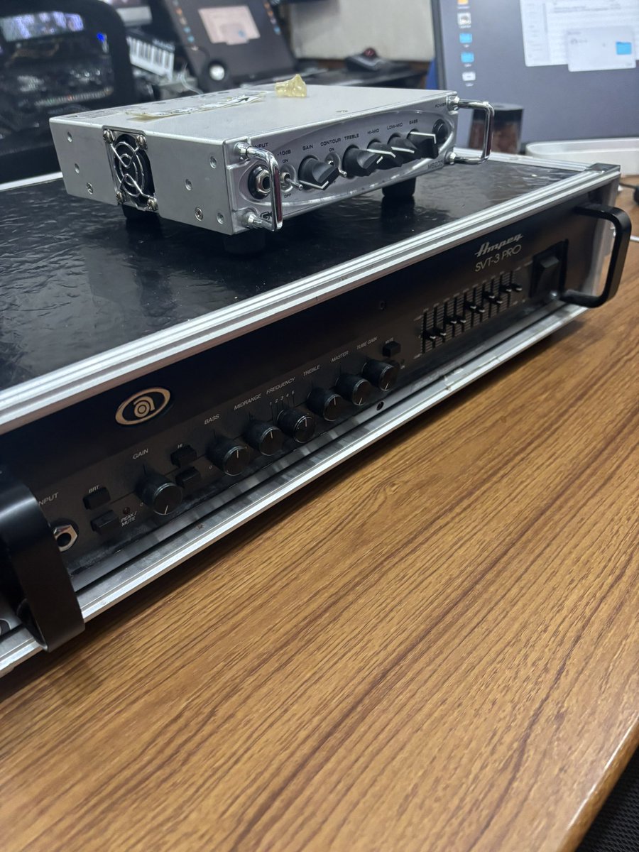 KaiSoundworks's tweet photo. 先日はベース録音でした！
バンドの土台になる素敵なベースラインをしっかり録音させていただきました😎
ありがとうございました！
@manatsu_minori   @hana87_057 https://t.co/xlMrMGJRdp