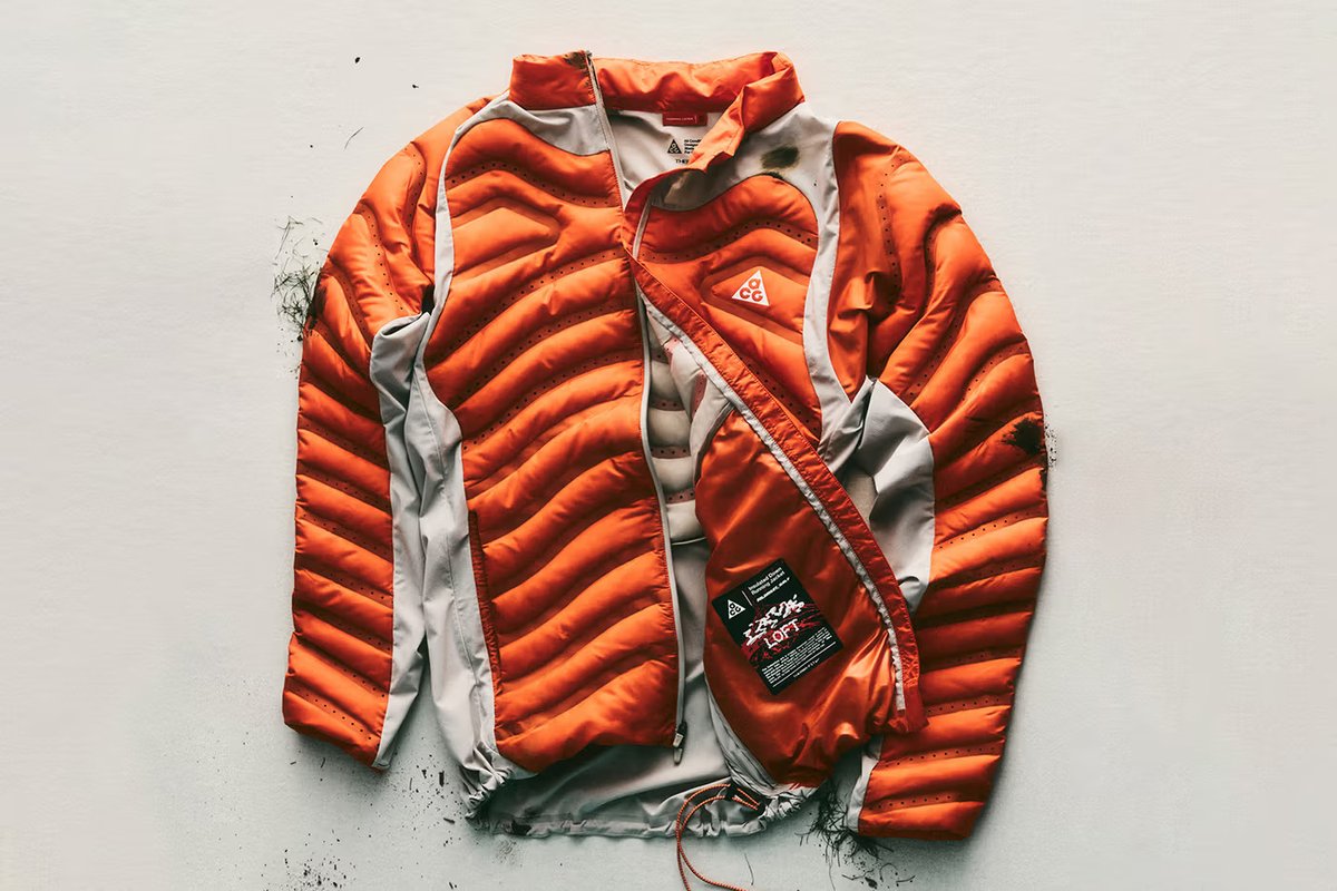 myrailofficial's tweet photo. Nike's ACG Lava Loft Therma-FIT jacket brings back the beloved safety orange.

https://t.co/aW6TYd67Aj

#nike #nikeacg #outdoors #performance https://t.co/3MFoZpj65h