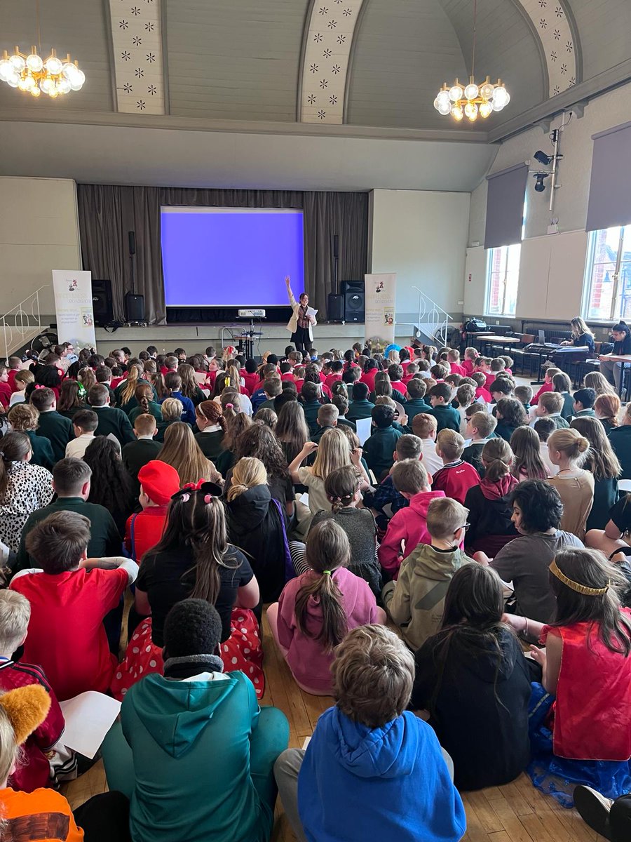 BarneyEcho1's tweet photo. We are live in Telford for our Barney &amp; Echo Mindfulness Roadshow and it's World Book Day! We have such an exciting day ahead 📷
#WorldBookDay #awardwinning #barneyechobooks #barneyecho #mindfulness #wellbeing #primaryeducation #telford https://t.co/BqUKUGPtvr