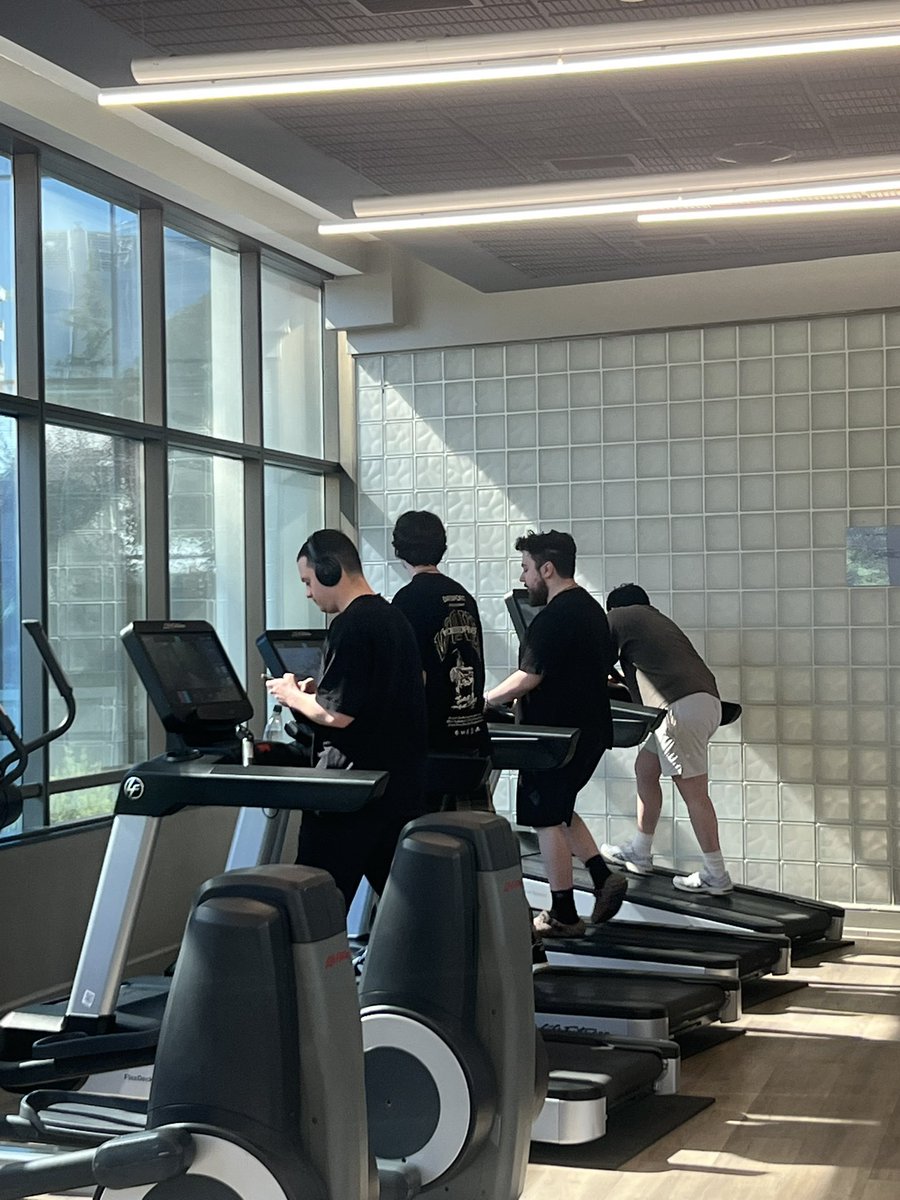 Robert Yip tweet media