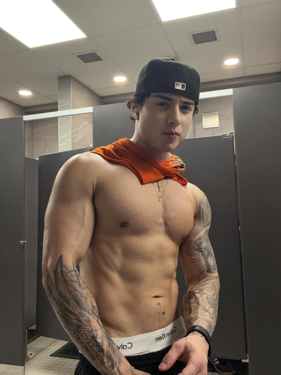 KingStrada👑 tweet media