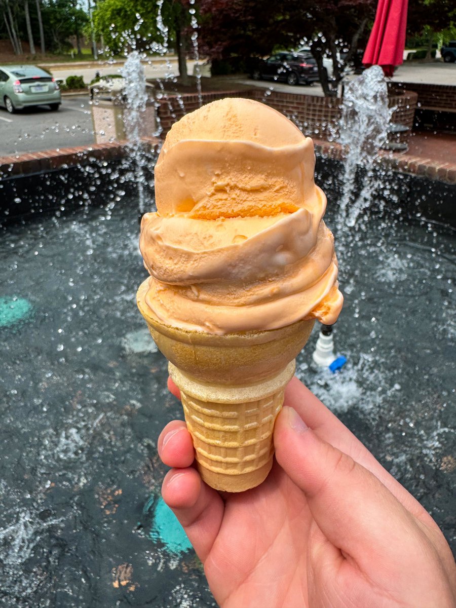 Goodberry's Creamery tweet media