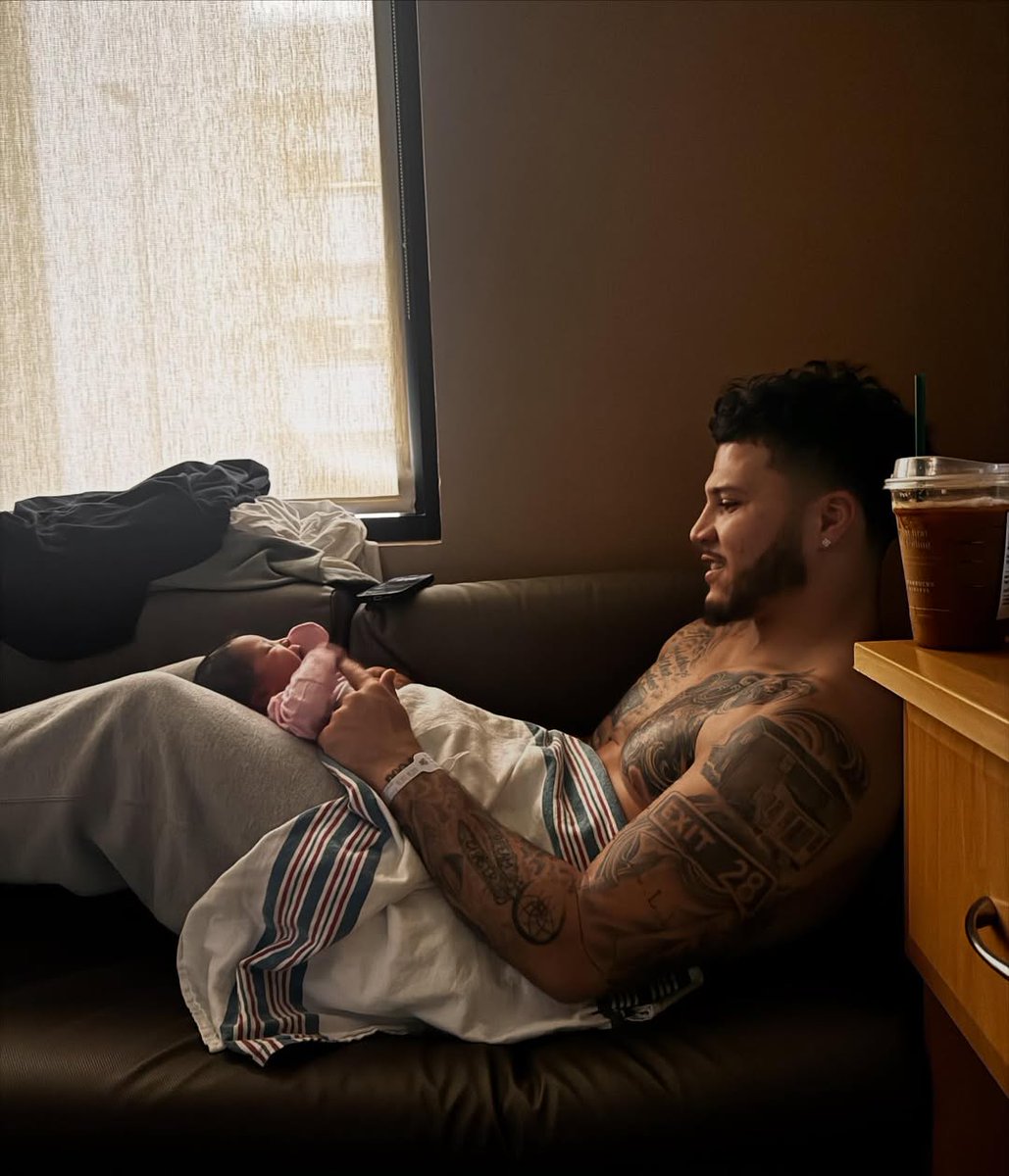 swankywolverine's tweet photo. Congratulations to Blake Corum (and wife Makiah) on becoming parents to a daughter, Zara and all the best to the entire Corum family (as announced on IG) https://t.co/PZdutIYD4k