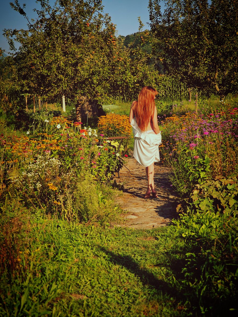 Bella_Chloe_Ros's tweet photo. Ich liebe einfach lange Haare....
Bald ist es wieder soweit...
Was denkst du was es für eine Farbe wird???

#longhair #outdoor #flowers #sexy #hot #dessous #spring https://t.co/ycJDAj1GJV