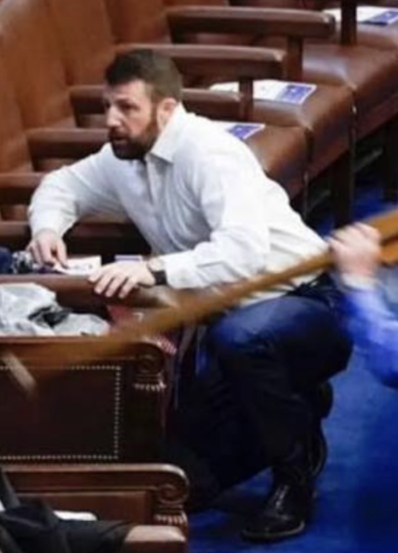 maxcruise24's tweet photo. @SenMullin A dumb bitch has just been replaced by an even dumber bitch.
#lateralmove https://t.co/4goeJZSdB3