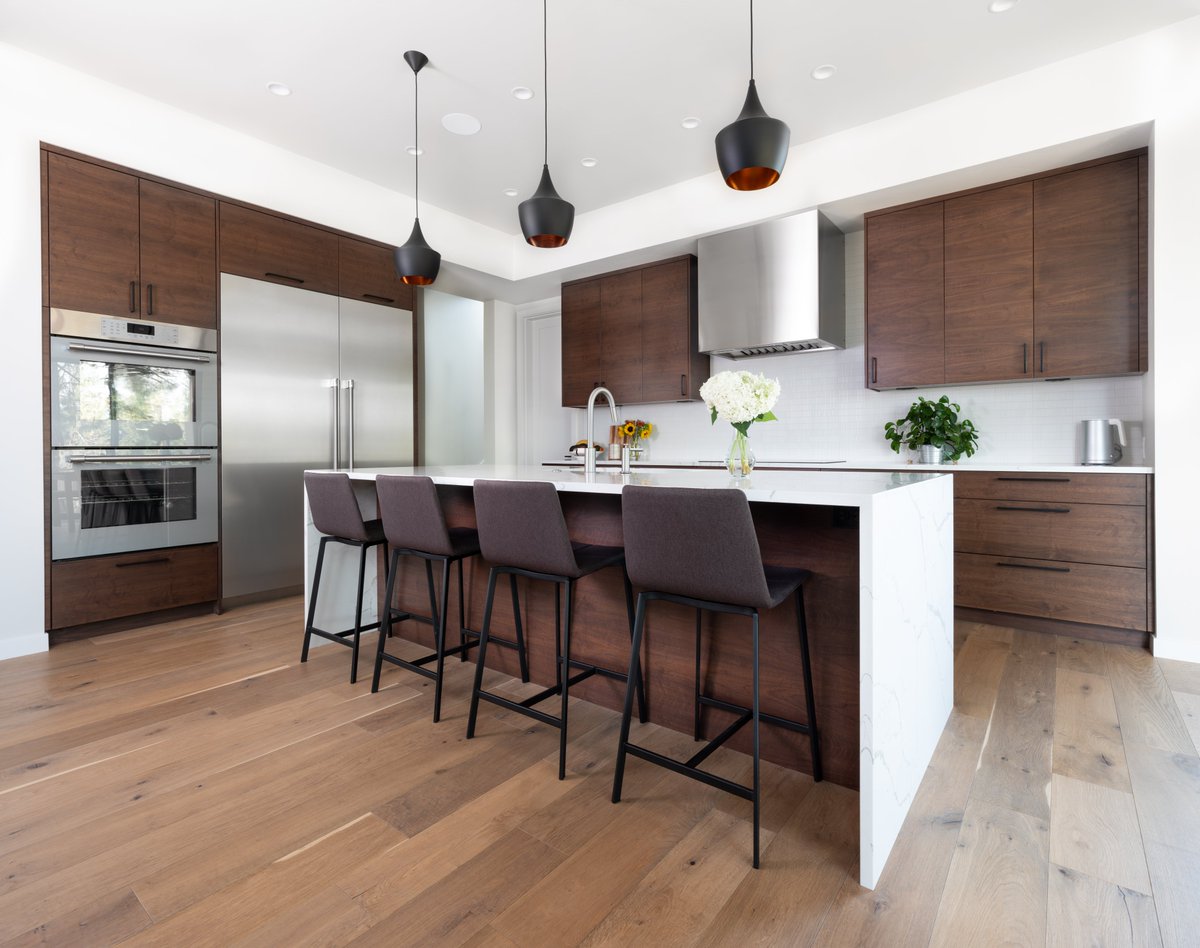 BriansCabinets's tweet image. Your dream kitchen starts with the perfect cabinets. Let's build yours. ✨

Home construction/photo: Salvesen Homes 👏

#kitchendesign #kitchengoals #interiordesign #interiorinspo #custommade #madeforyou #PNW #westcoast #CustomCabinetry #cabinetdesign #cabinets