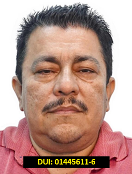 INFERNO_sv's tweet photo. El "CURA CHABELA GUERRILLERO" en mayo 2020 sus jefes Terengos ya no le pudieron seguir pagando, HOY vive de los diezmos con sus misas falsas (delito de ESTAFA AGRAVADA) y pide Insurrección (delito de SEDICION)... por favor 3 Doritos para este Delincuente. https://t.co/W6zxVknDJ2