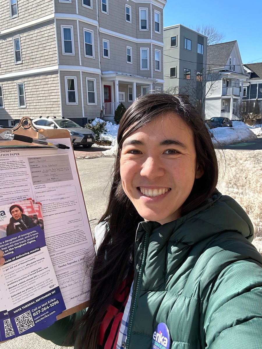 rep_erika's tweet photo. Thank you to our beautiful team for canvassing and collecting signatures this week 💕✨🙌👏 https://t.co/p1VcxIPq0g