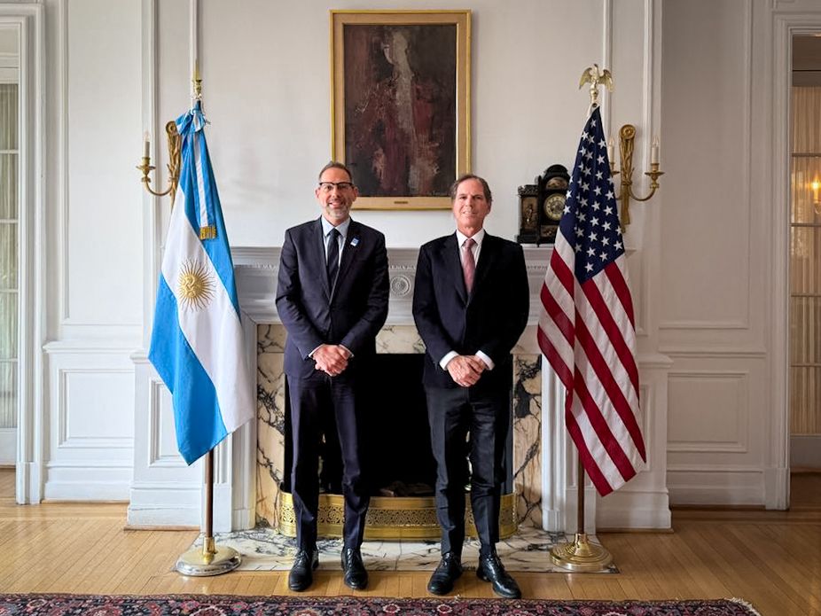 PromArgentina tweet media