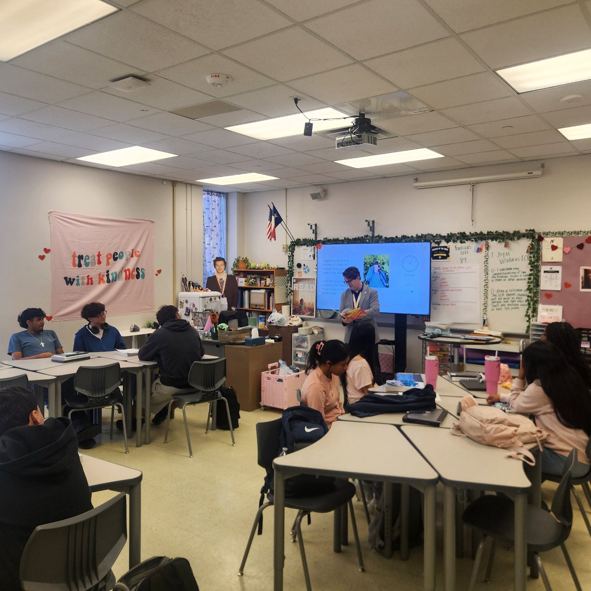 Nimitz Library tweet media