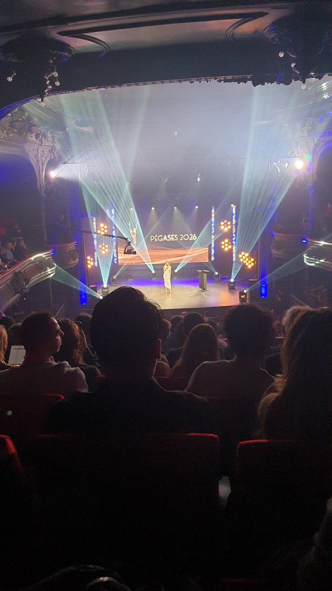 Play In Lab tweet media