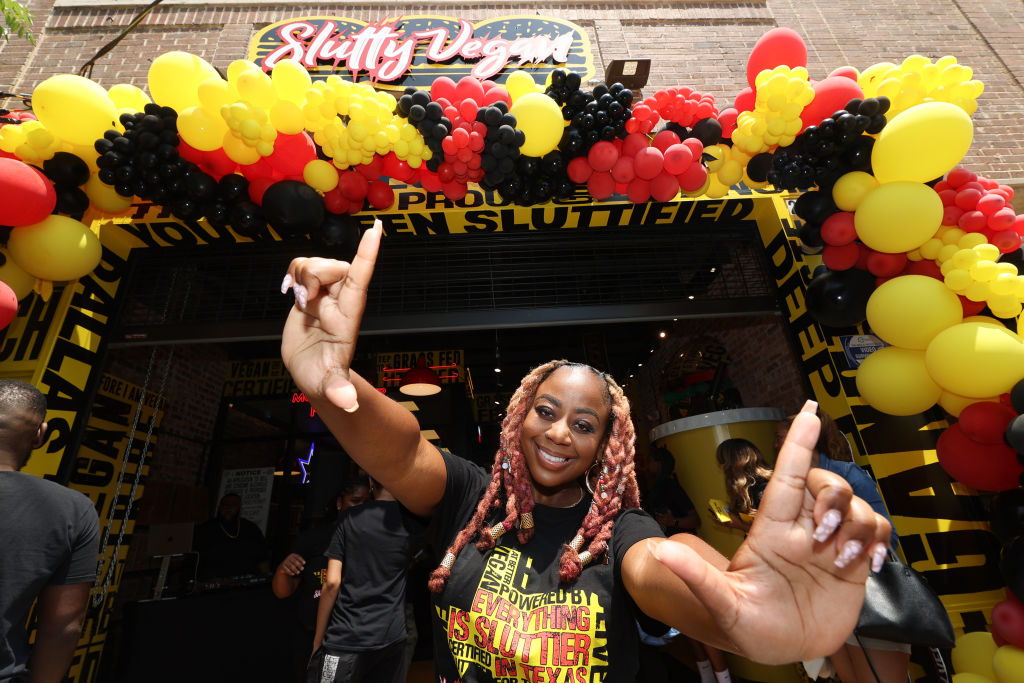 iPower 92.1/104.1 tweet media