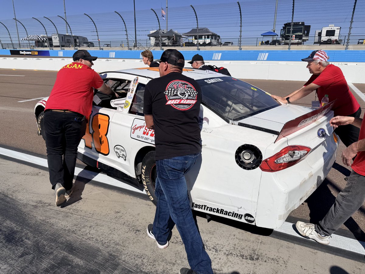 Ben Bitter ain't letting Jeff Myers outdo him at Phoenix, what with all of his terrific shots as well, thank you!